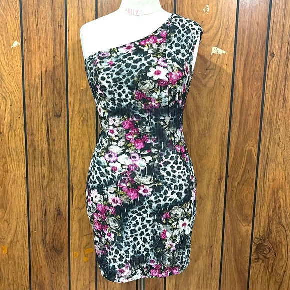 One-Shoulder Floral & Leopard Print Mini Dress Size Medium - Picture 1 of 4